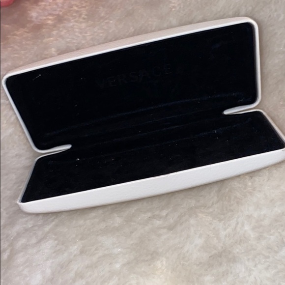 Versace  sunglasses case - Picture 6 of 6
